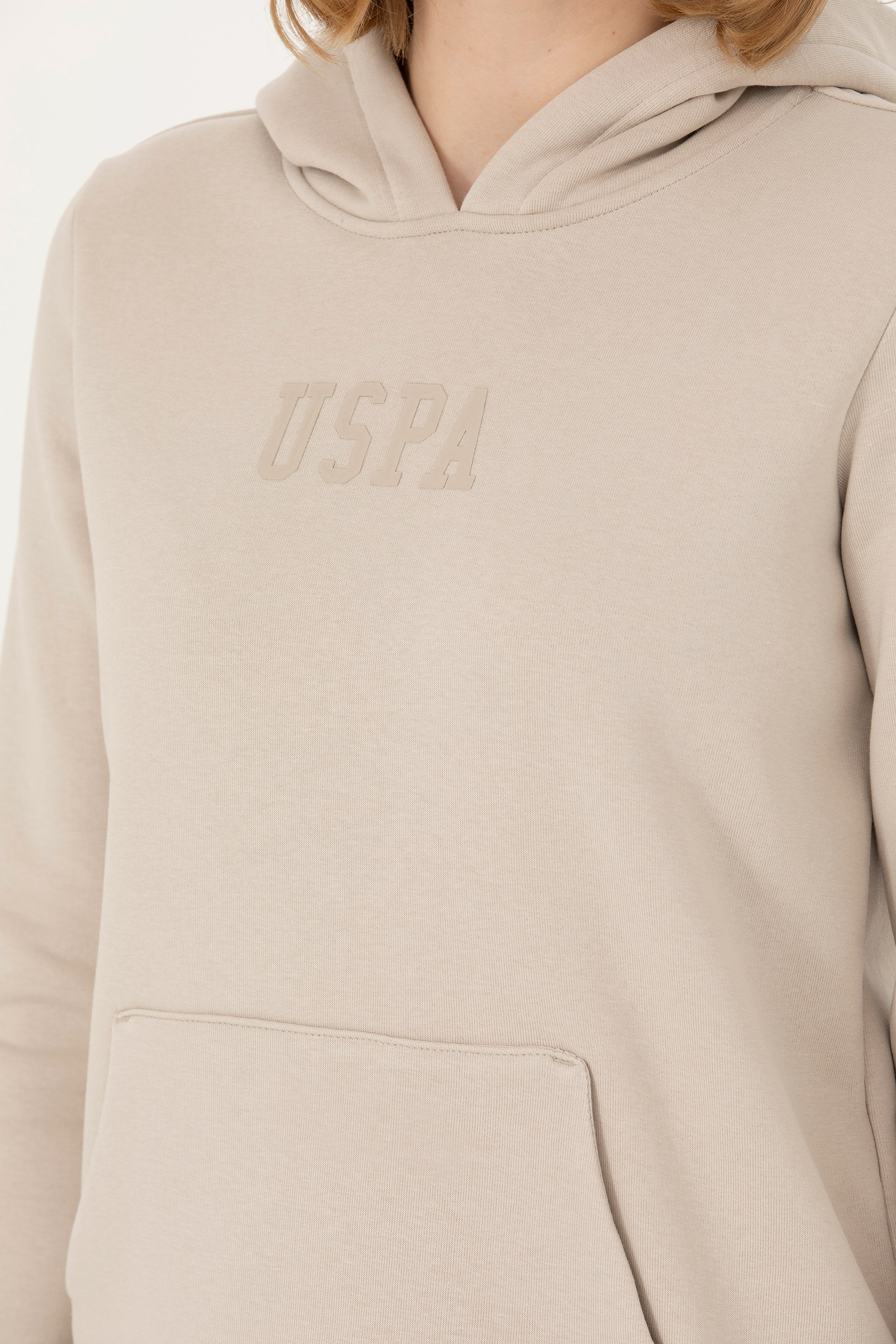 Kadın Bej Kapüşonlu Basic Sweatshirt - Image 7