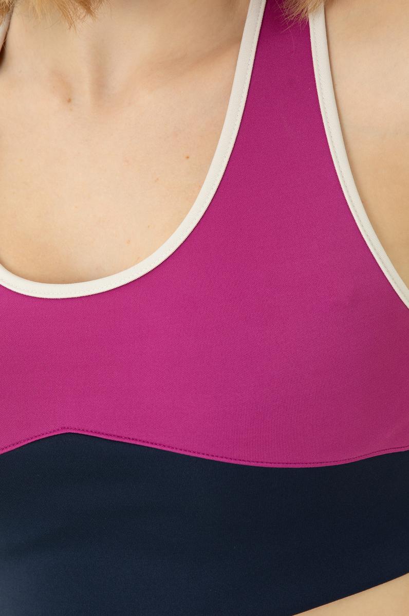 Kadın Menekşe Bustiyer