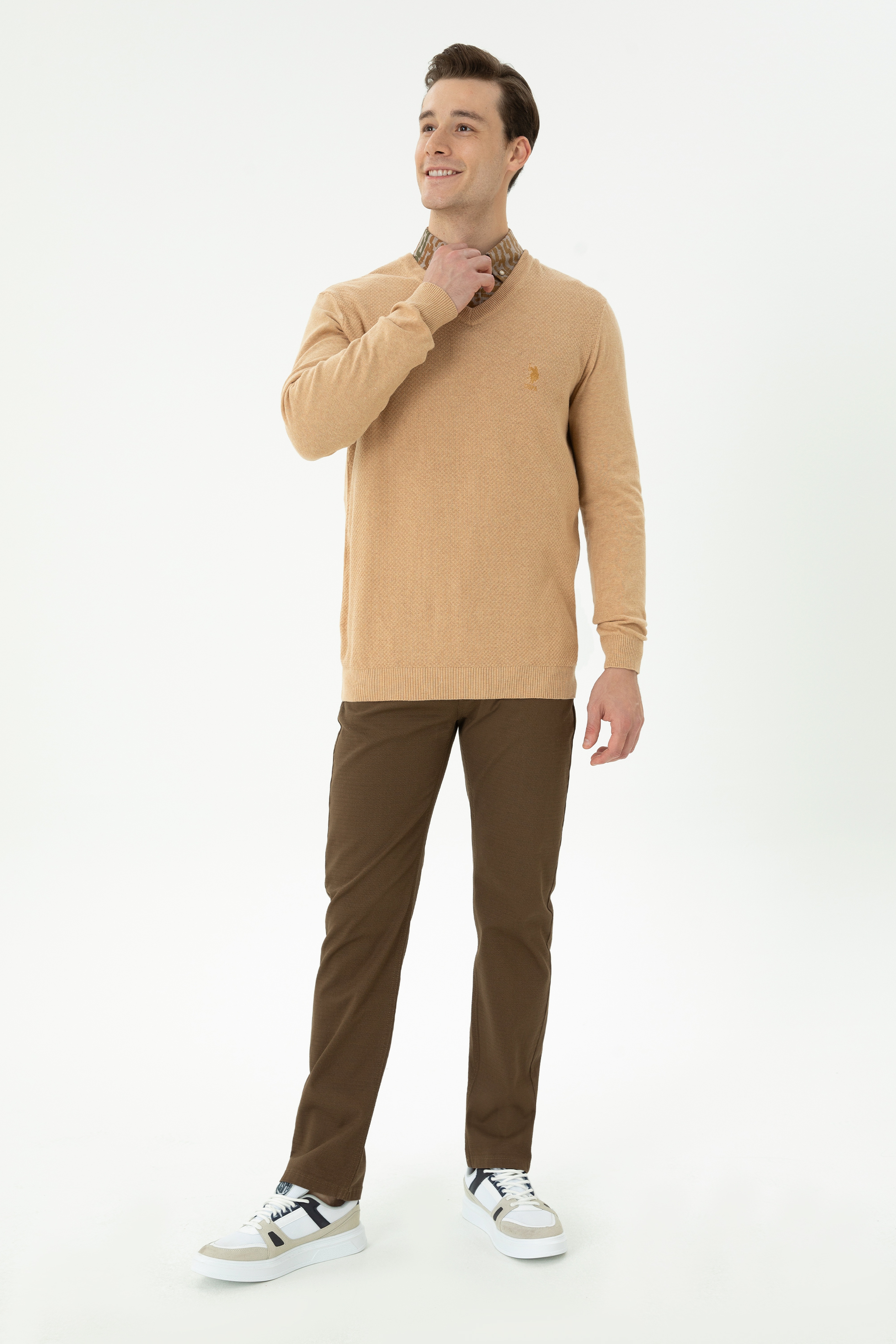 Erkek Slim Fit V Yaka Kum Melanj Kazak - Image 3
