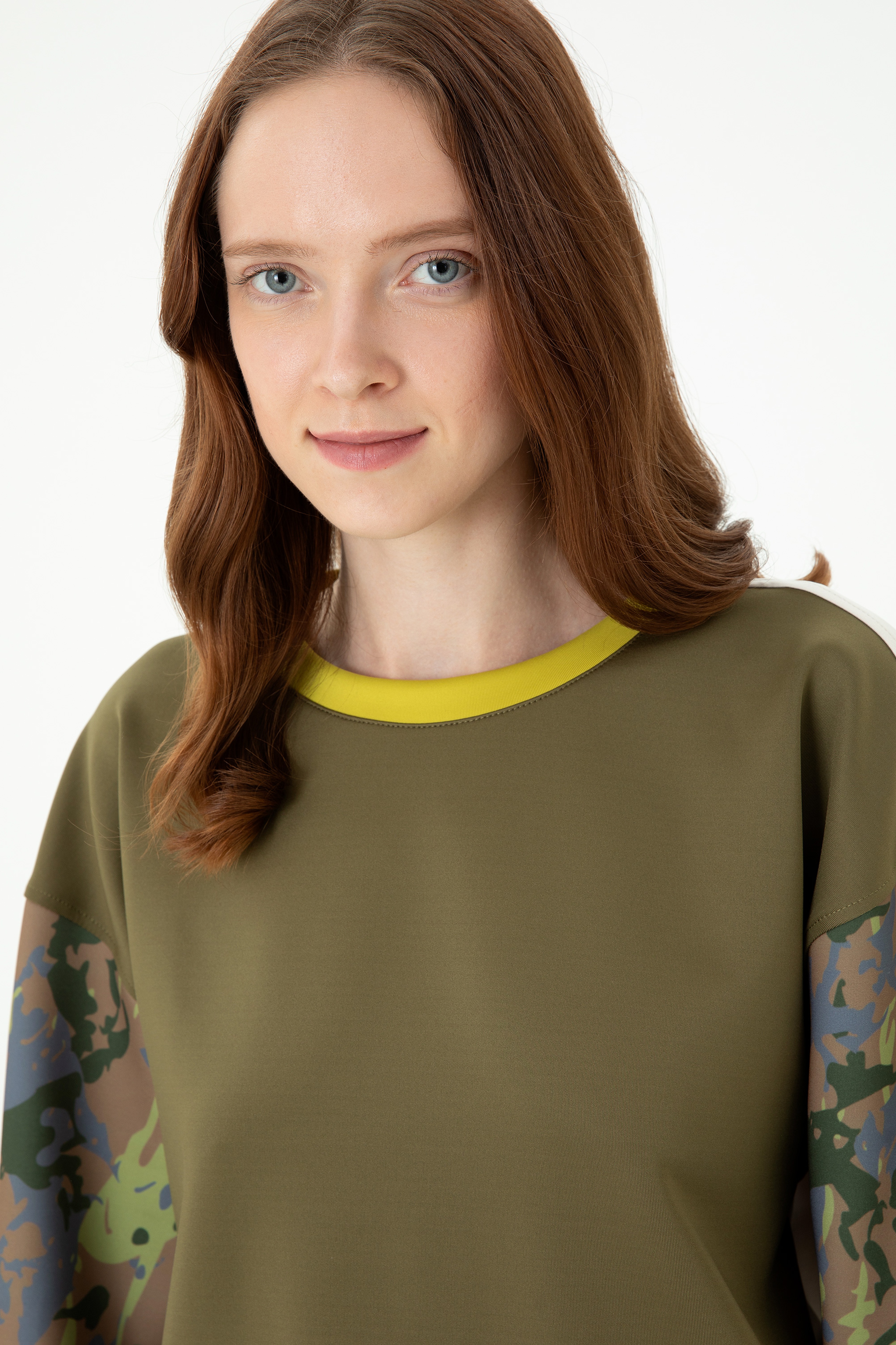 Kadın Haki Bisiklet Yaka Sweatshirt - Image 3