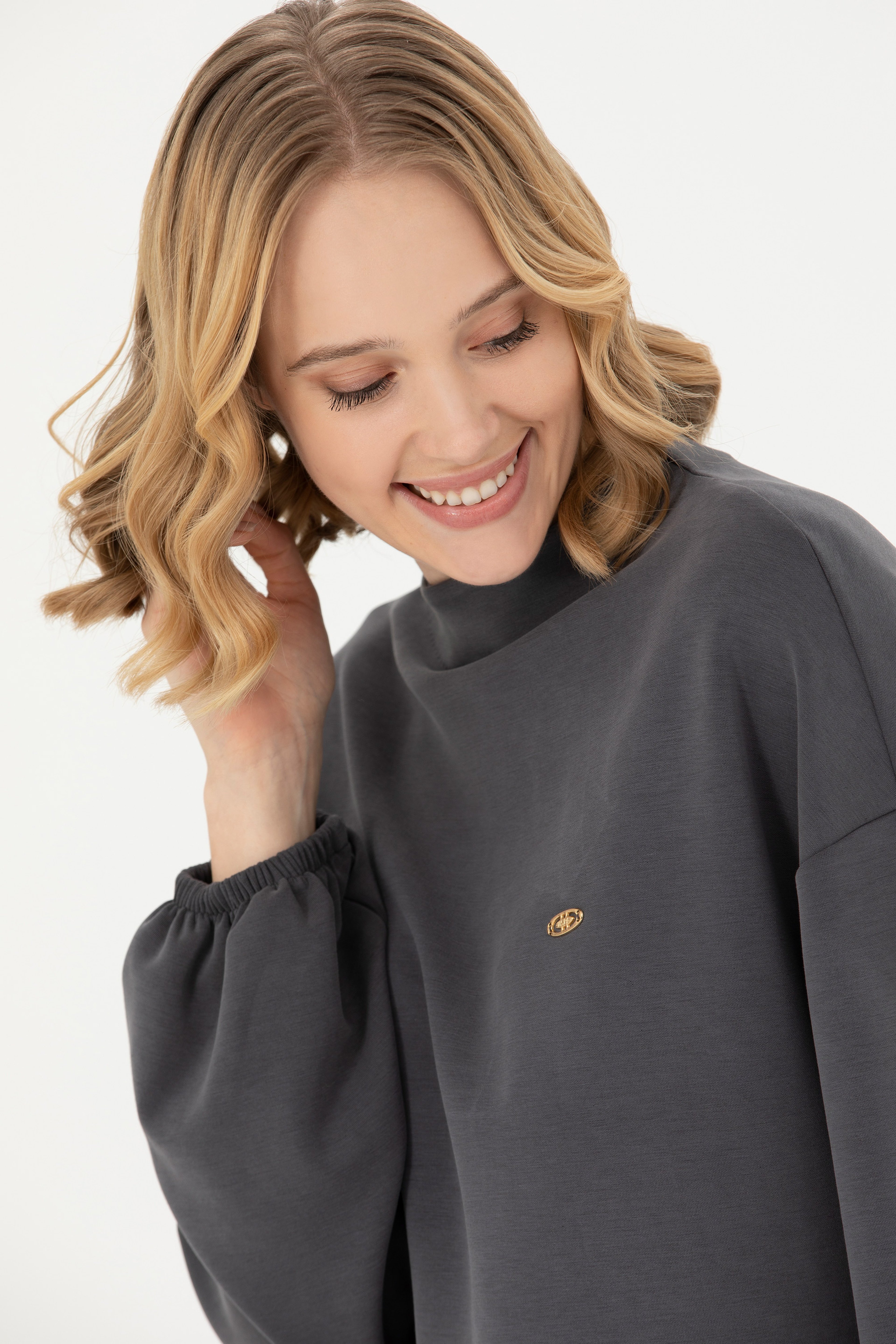Kadın Antrasit Dik Yaka Sweatshirt - Image 2