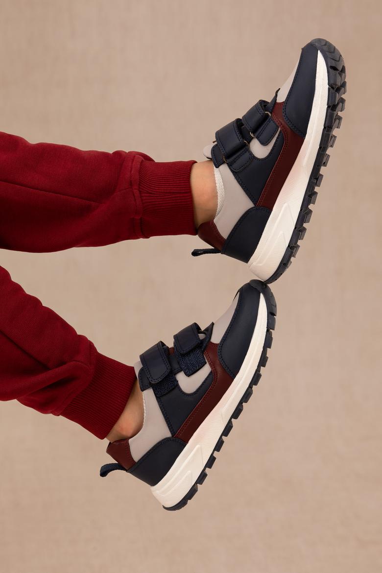 Erkek Çocuk Taş Spor Ayakkabı