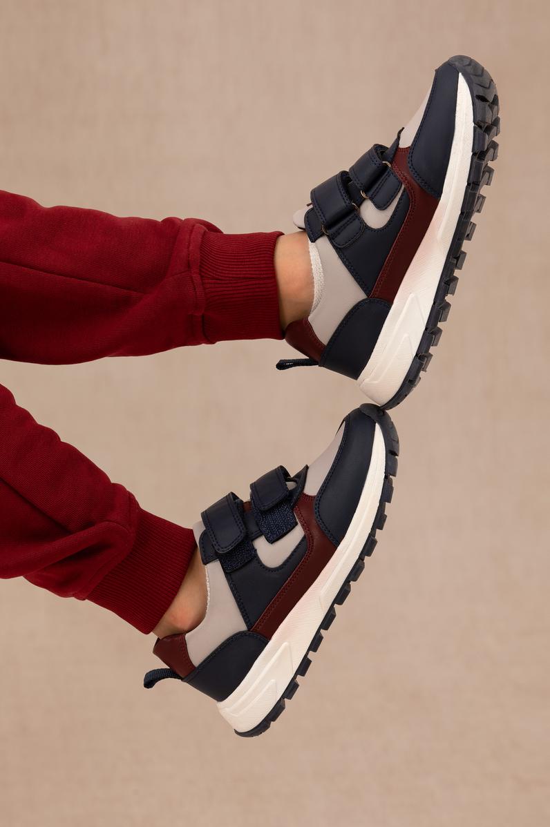 Erkek Çocuk Taş Spor Ayakkabı