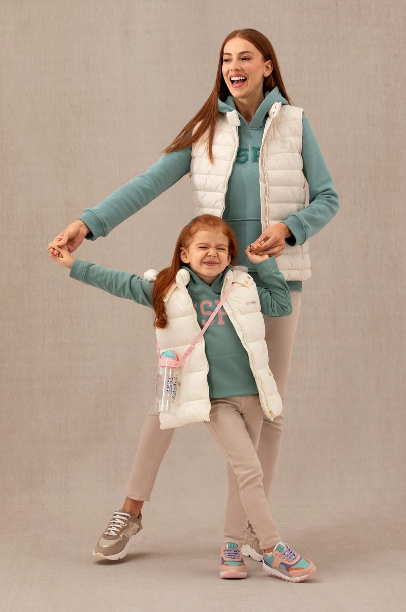 Kız Çocuk Krem Kapüşonlu Yelek