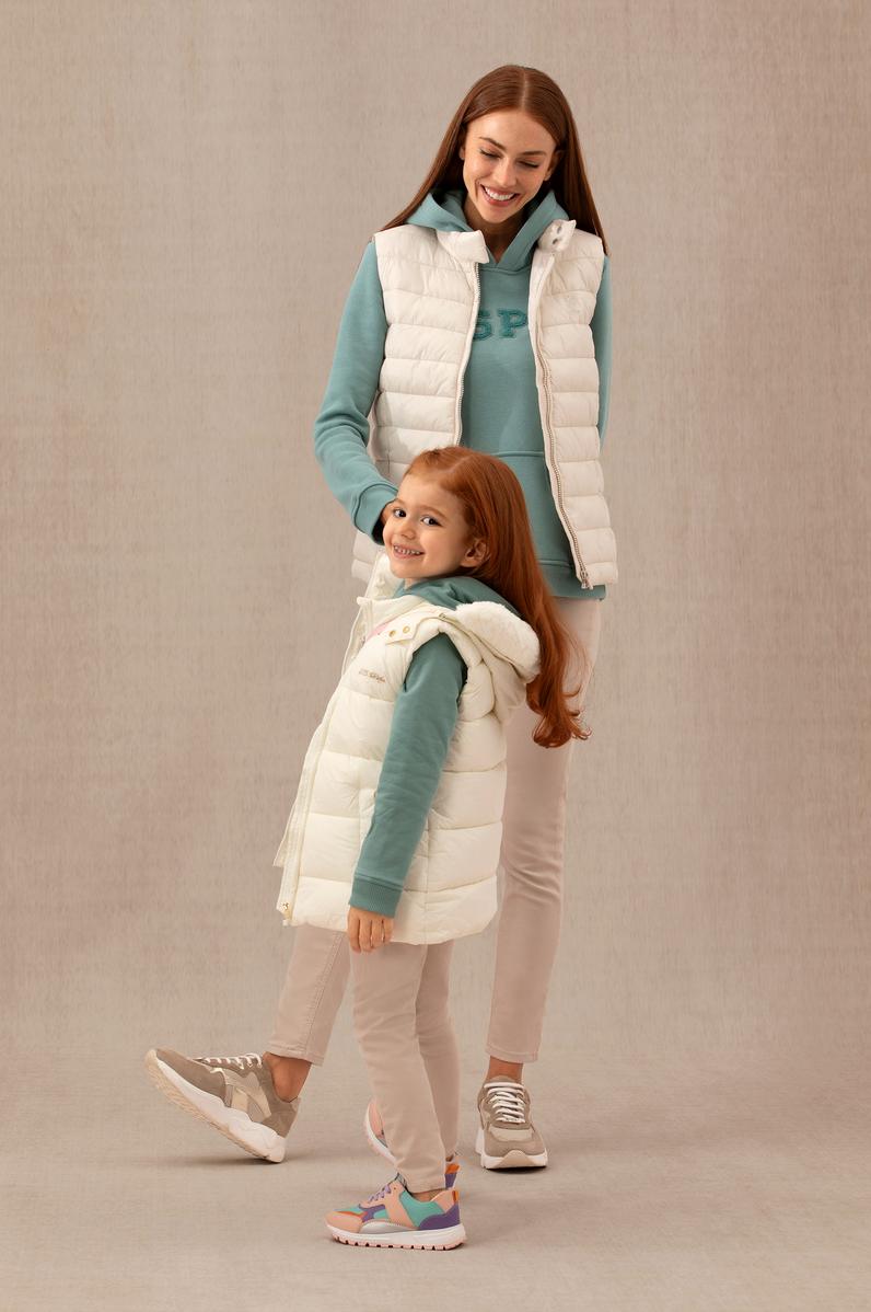 Kız Çocuk Krem Kapüşonlu Yelek