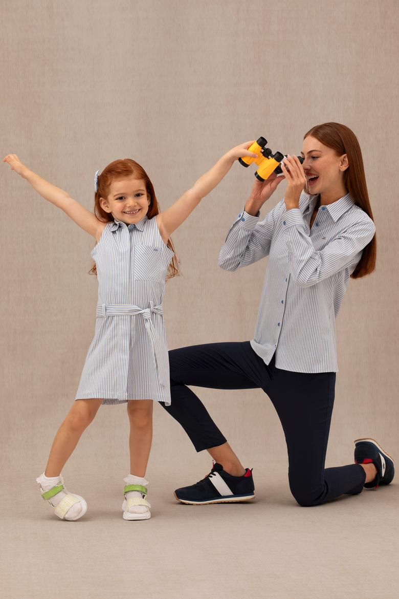 Kız Çocuk Mavi Kolsuz Dokuma Elbise