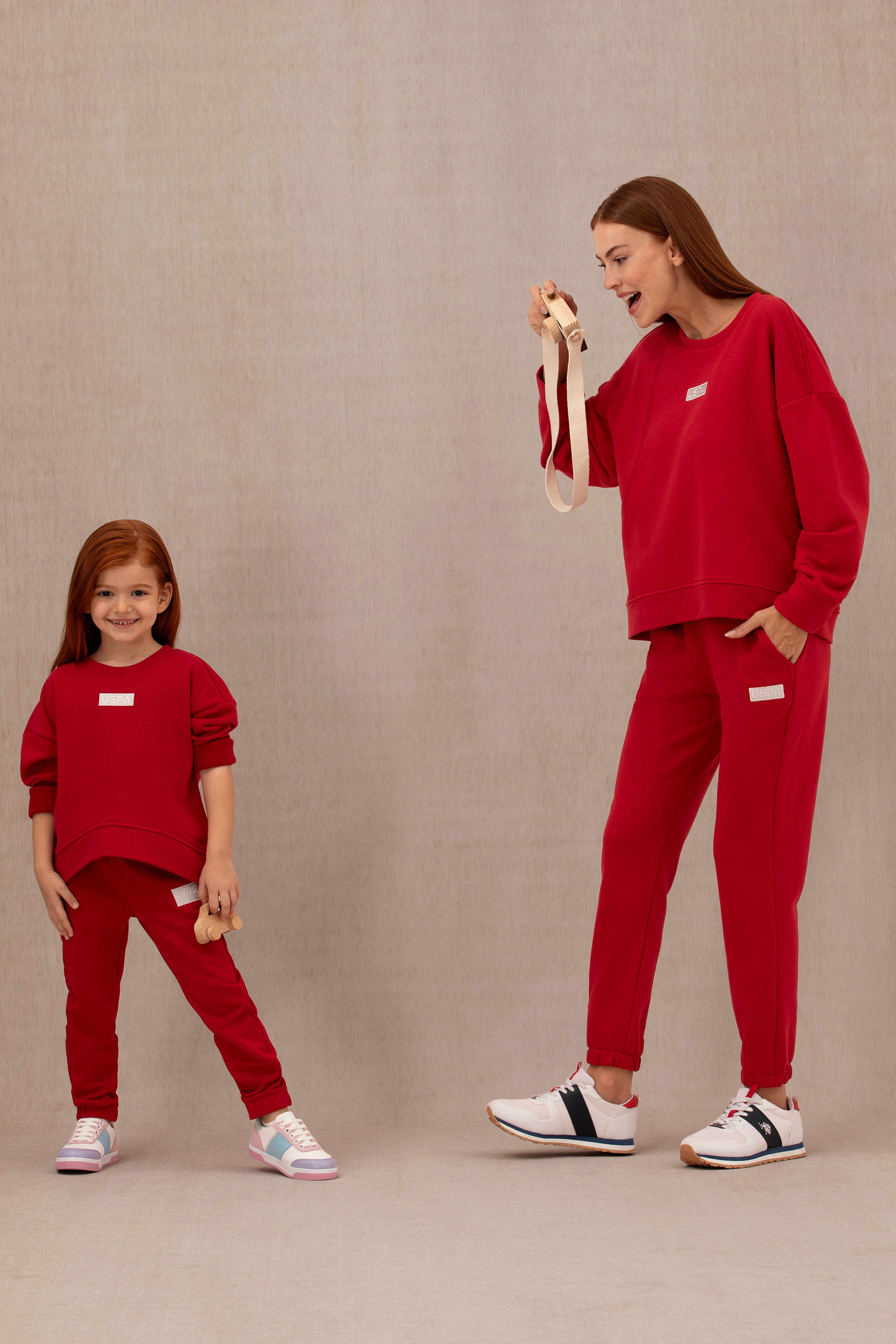 Kız Çocuk Kırmızı Basic Bisiklet Yaka Sweatshirt - Image 2