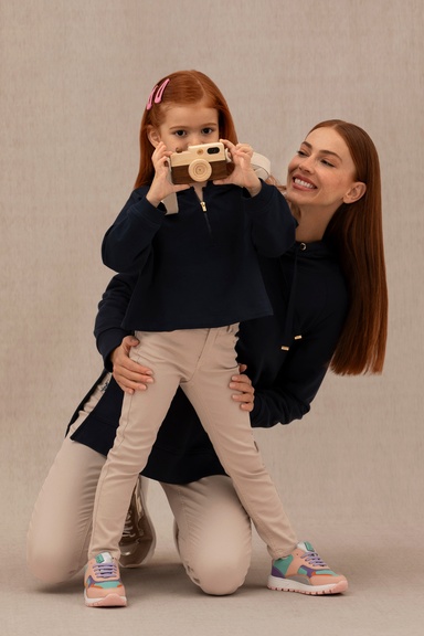 Kız Çocuk Lacivert Kapüşonlu Sweatshirt