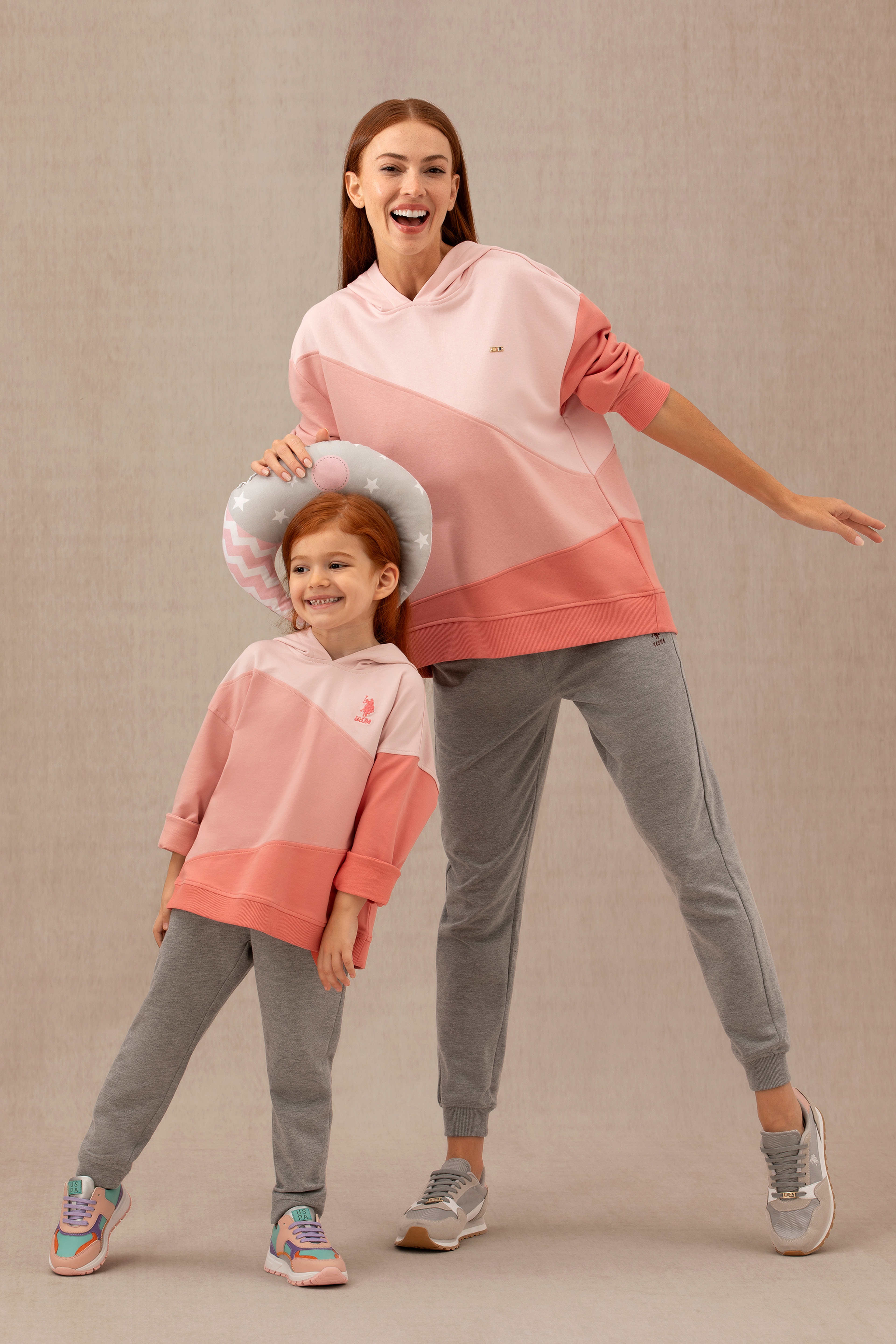 Kız Çocuk Somon Kapüşonlu Sweatshirt - Image 2