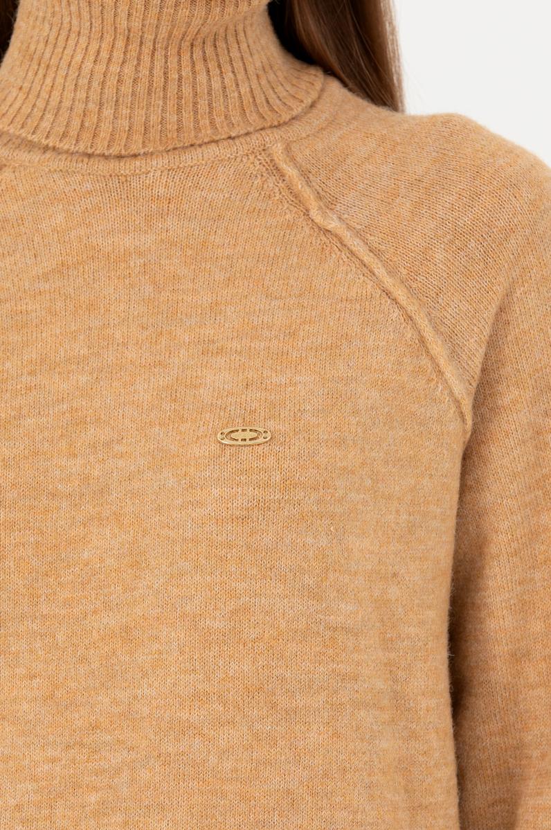 Kadın Kum Boğazlı Kazak