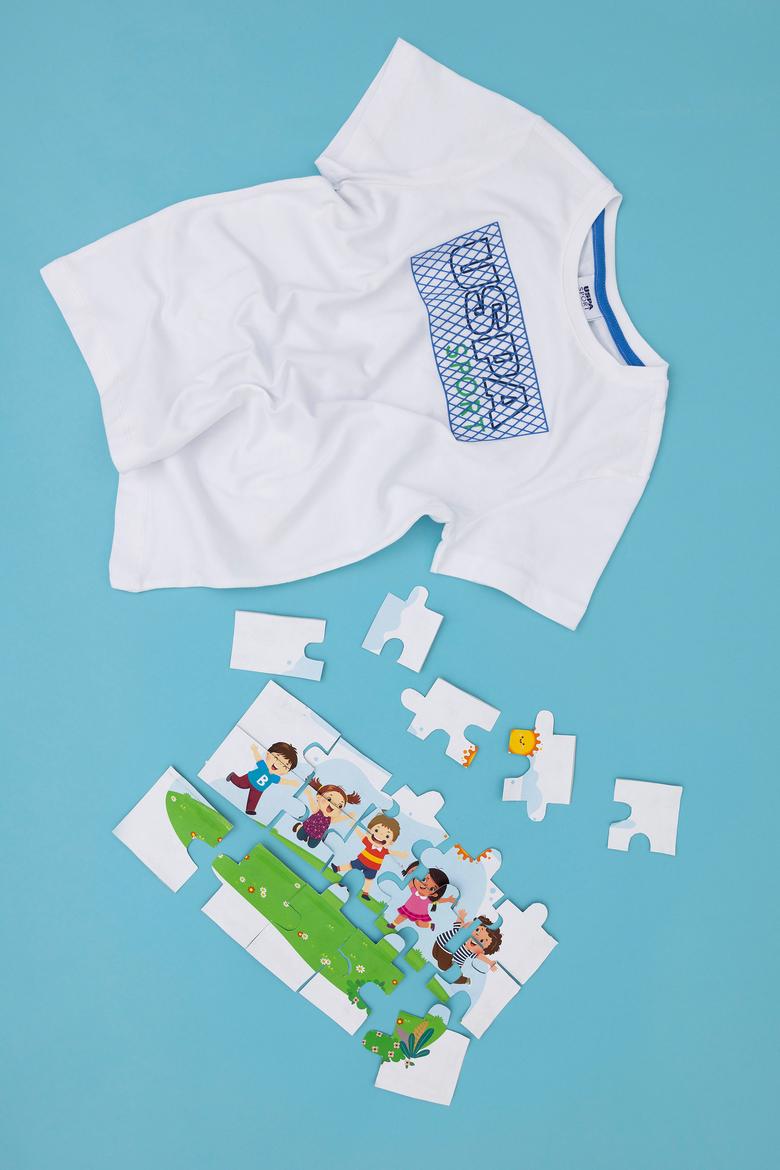 Çocuk Beyaz Bisiklet Yaka Tişört