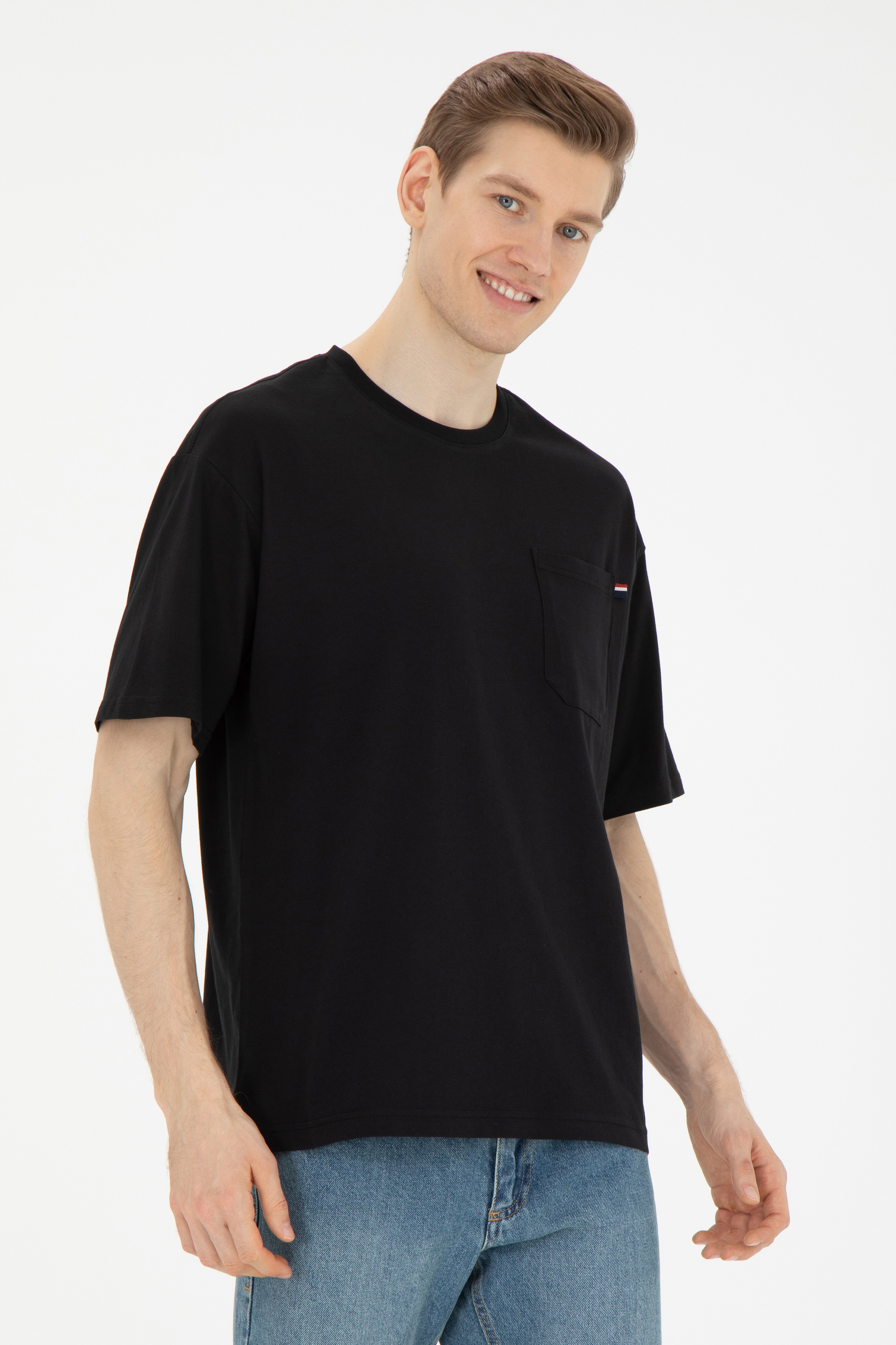 Erkek Comfort Fit Bisiklet Yaka Siyah Tişört - Image 1