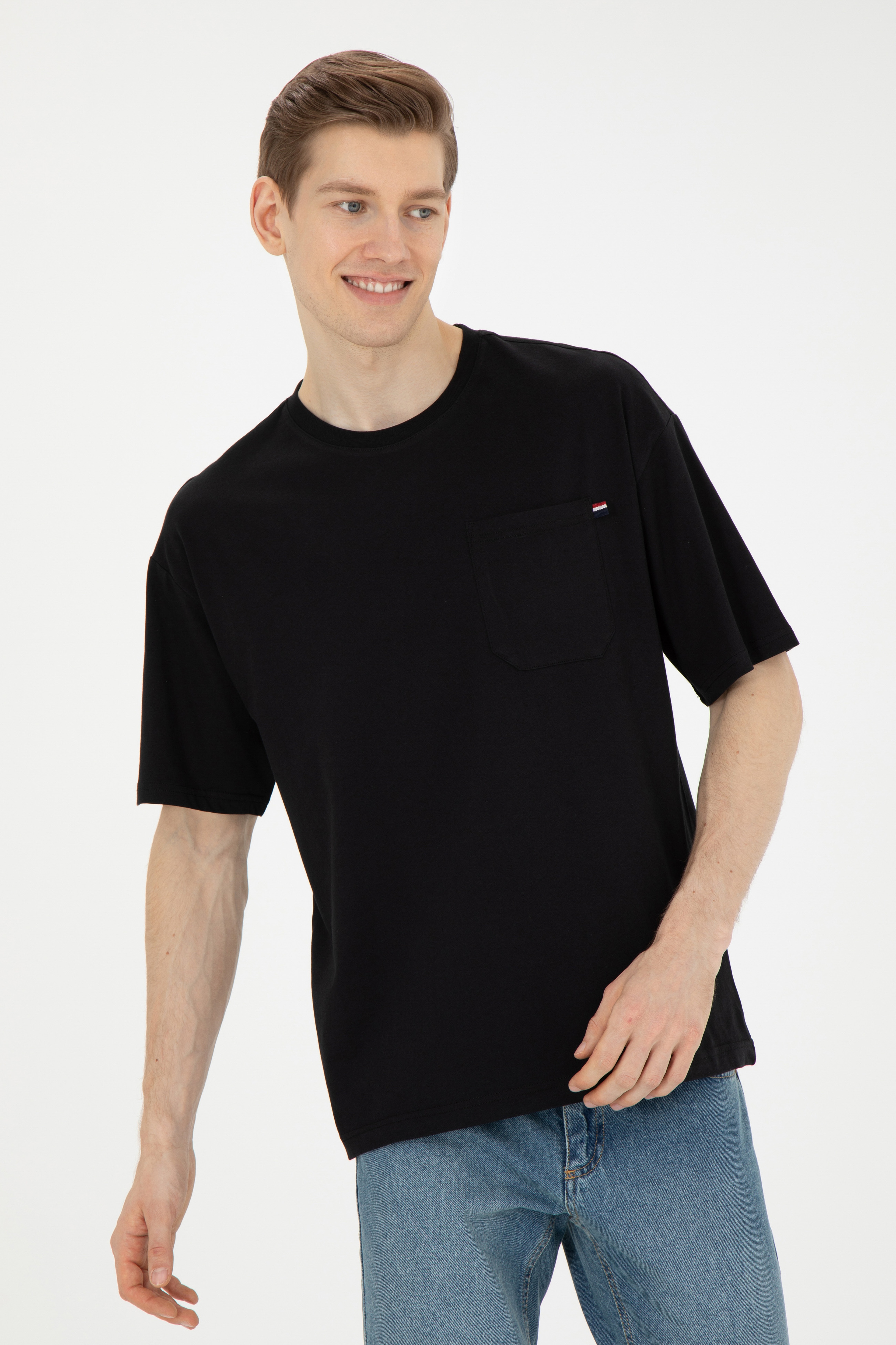 Erkek Comfort Fit Bisiklet Yaka Siyah Tişört