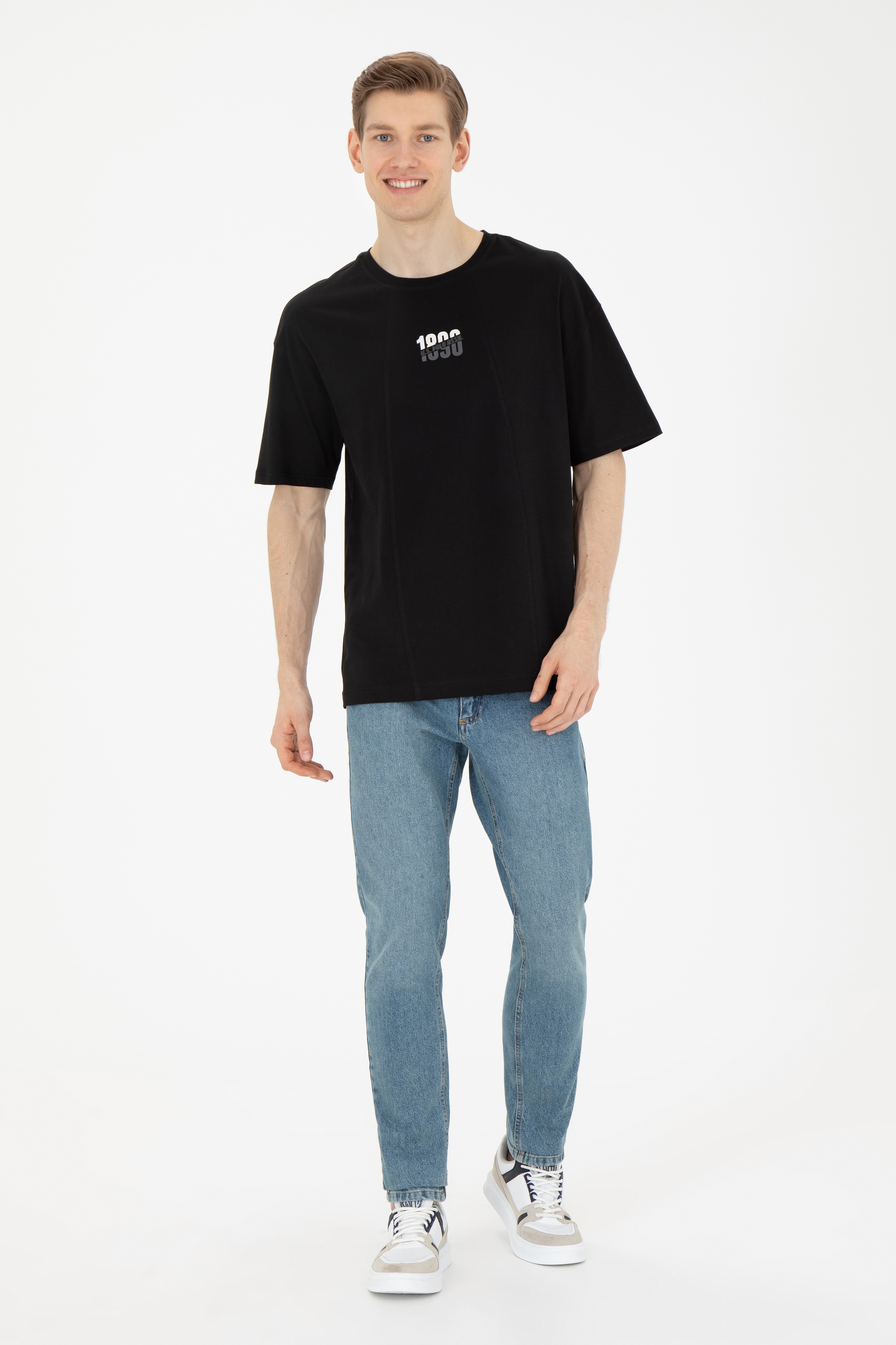 Erkek Comfort Fit Bisiklet Yaka Siyah Tişört