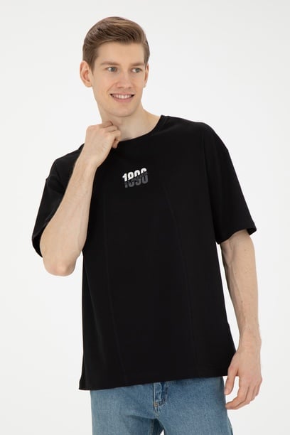 Erkek Comfort Fit Bisiklet Yaka Siyah Tişört