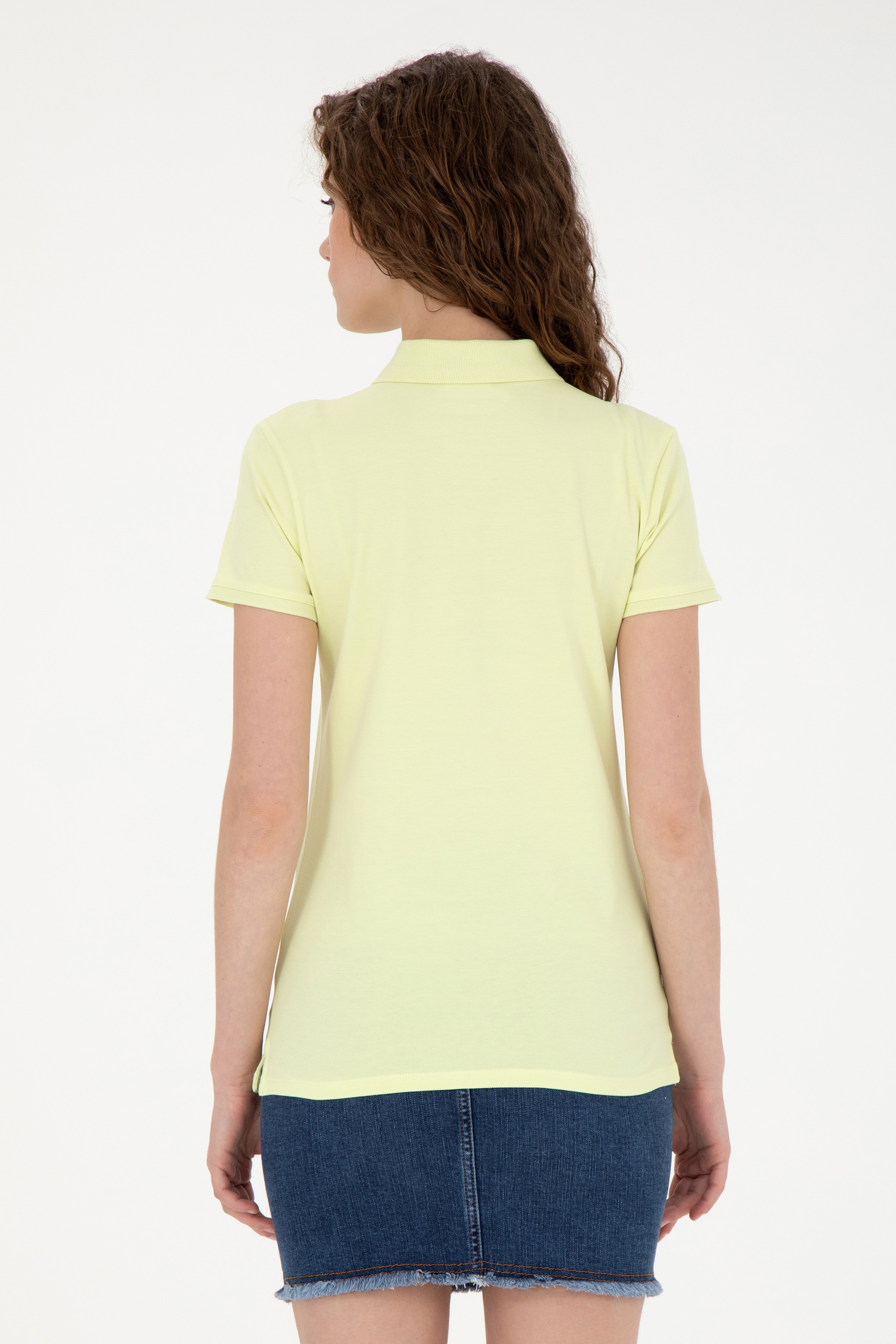 Kadın Açık Sarı Basic Polo Yaka Tişört - Image 5
