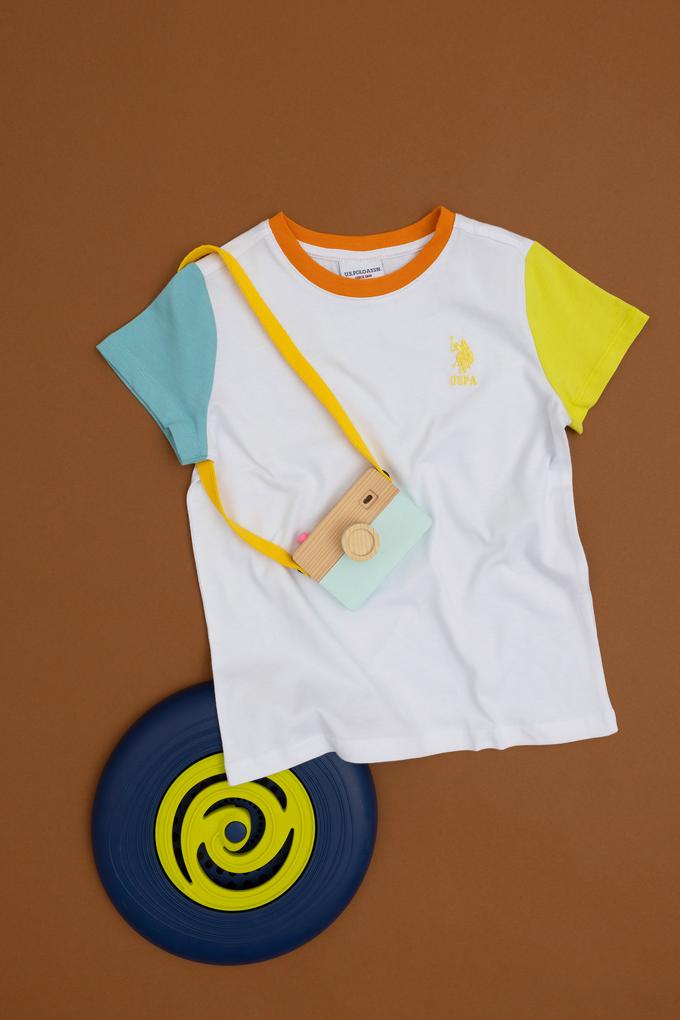 Erkek Çocuk Beyaz Bisiklet Yaka Tişört