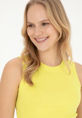 Kadın Fıstık Yeşili Bisiklet Yaka Kolsuz Tişört - 50285852021