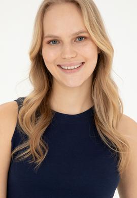 Kadın Lacivert Bisiklet Yaka Kolsuz Tişört - 50285852025