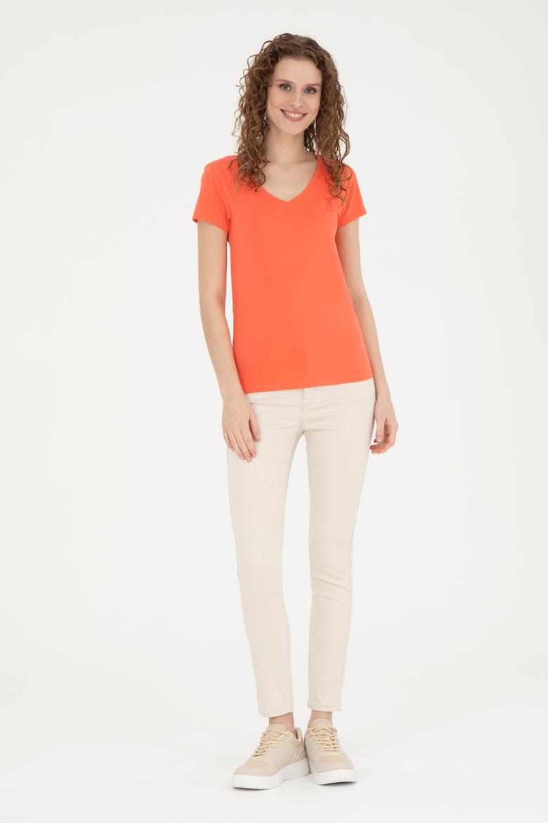 Kadın Nar Çiçeği V Yaka Basic Tişört - 50280068053