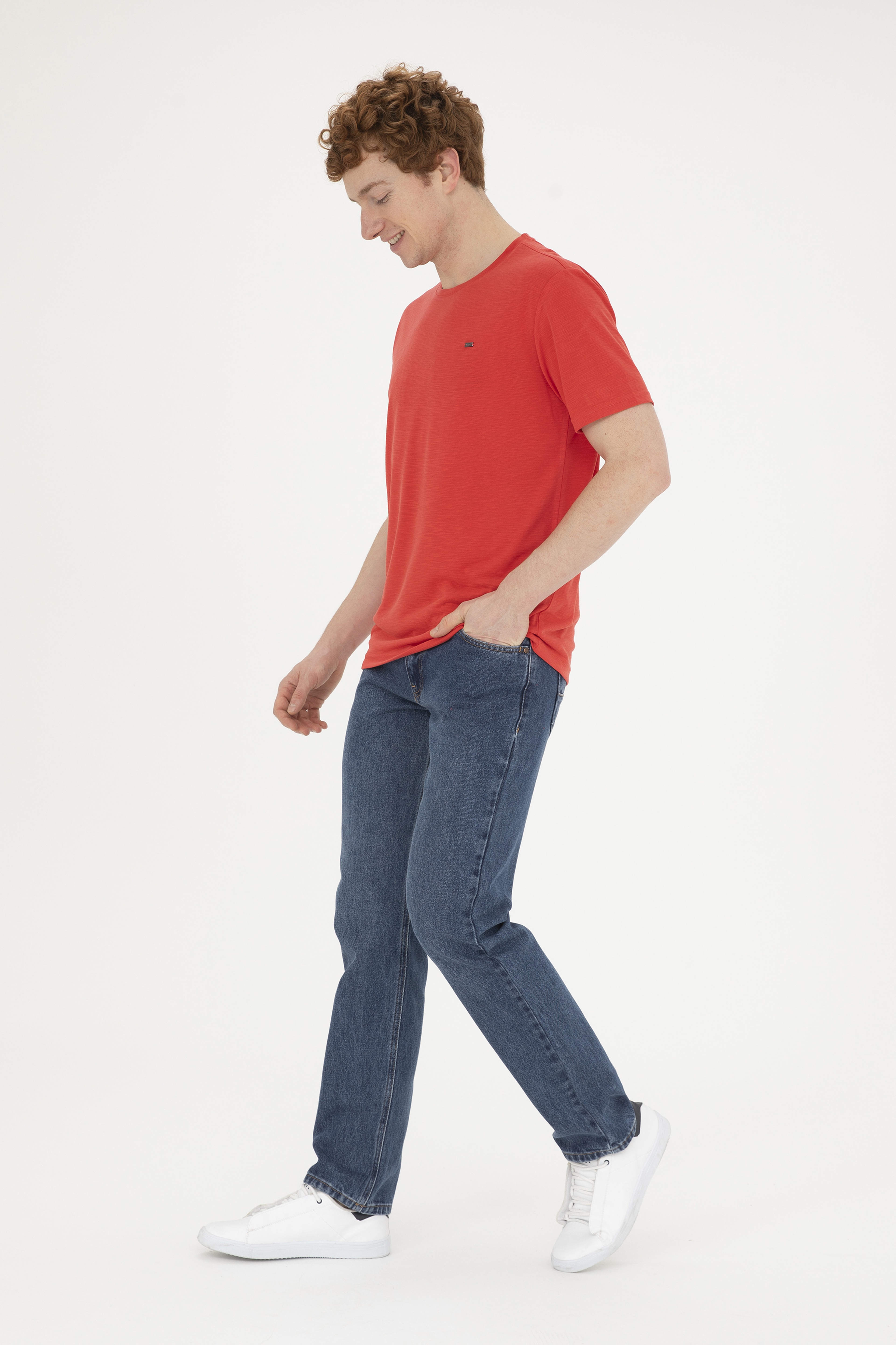 Erkek Regular Fit Bisiklet Yaka Kırmızı Basic Tişört