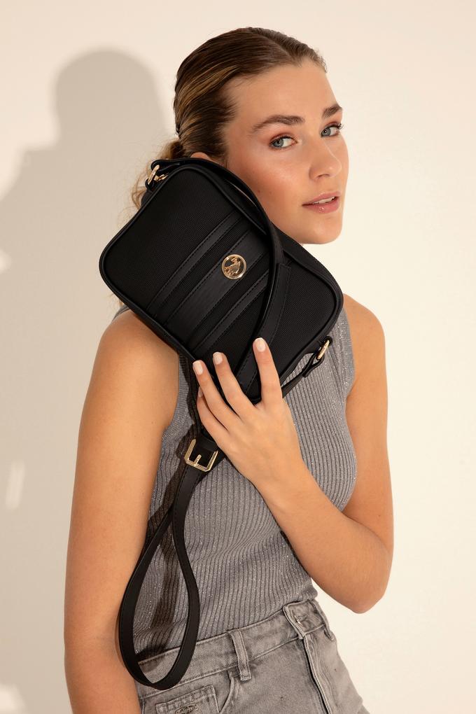 Kadın Siyah Çapraz Çanta