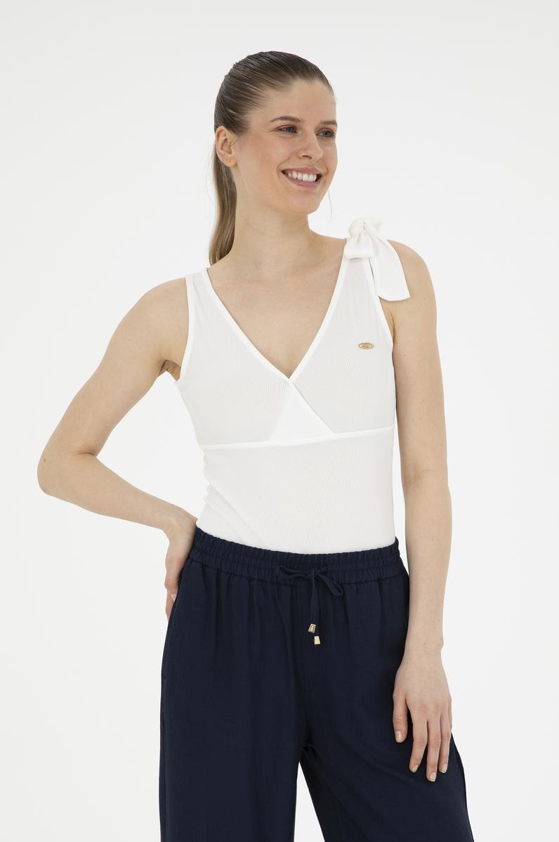 Kadın Beyaz V Yaka Tişört