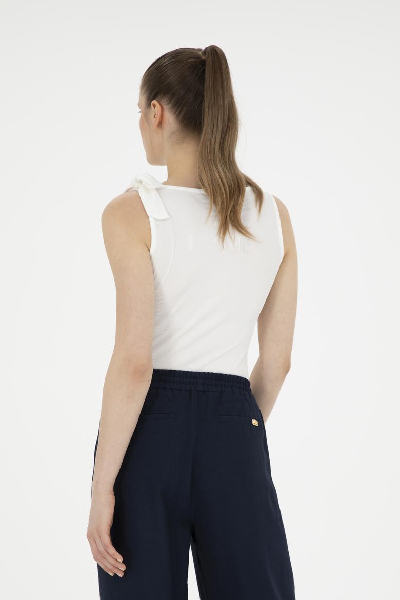 Kadın Beyaz V Yaka Tişört - 50287560005