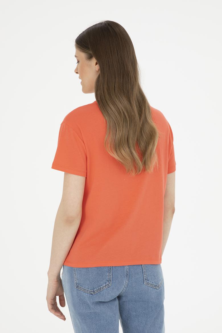 Kadın Nar Çiçeği Bisiklet Yaka Tişört - 50282901008