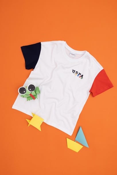 Erkek Çocuk Beyaz Oversize Bisiklet Yaka Tişört