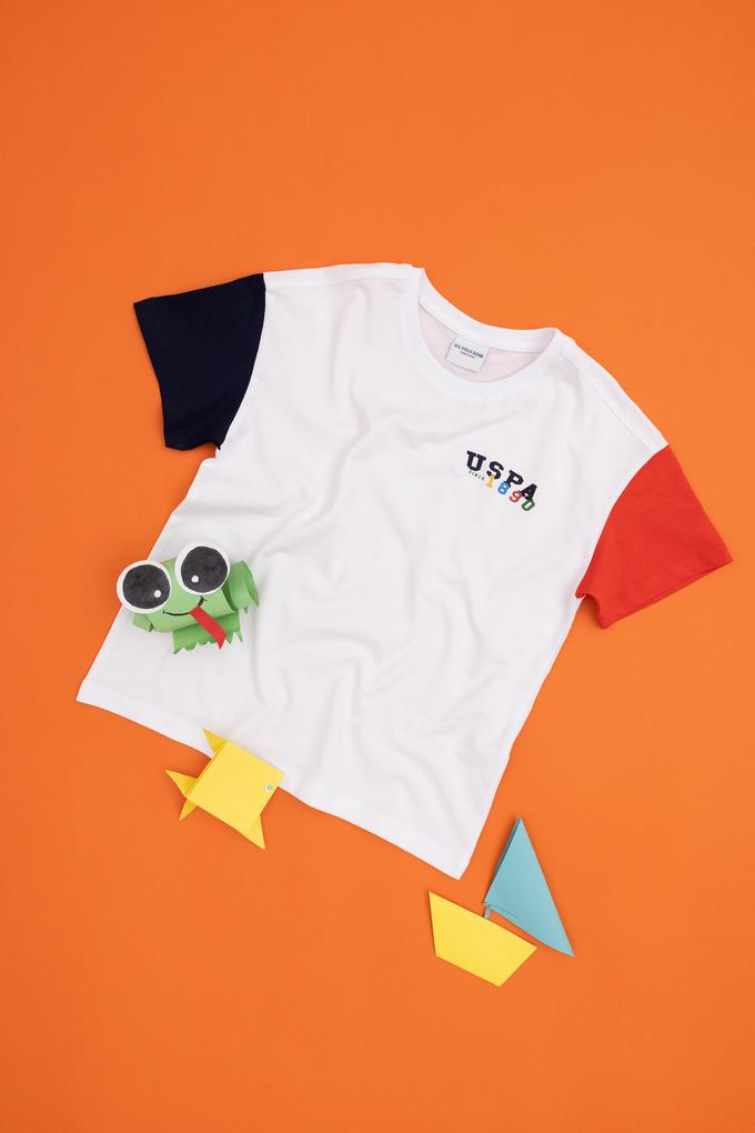 Erkek Çocuk Beyaz Oversize Bisiklet Yaka Tişört