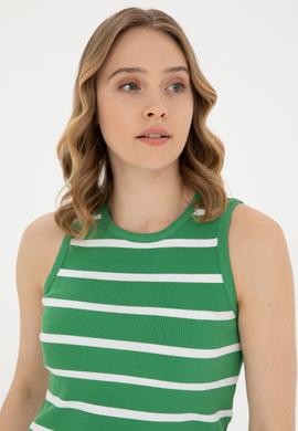 Kadın Yeşil Kolsuz Bisiklet Yaka Tişört - 50281783029