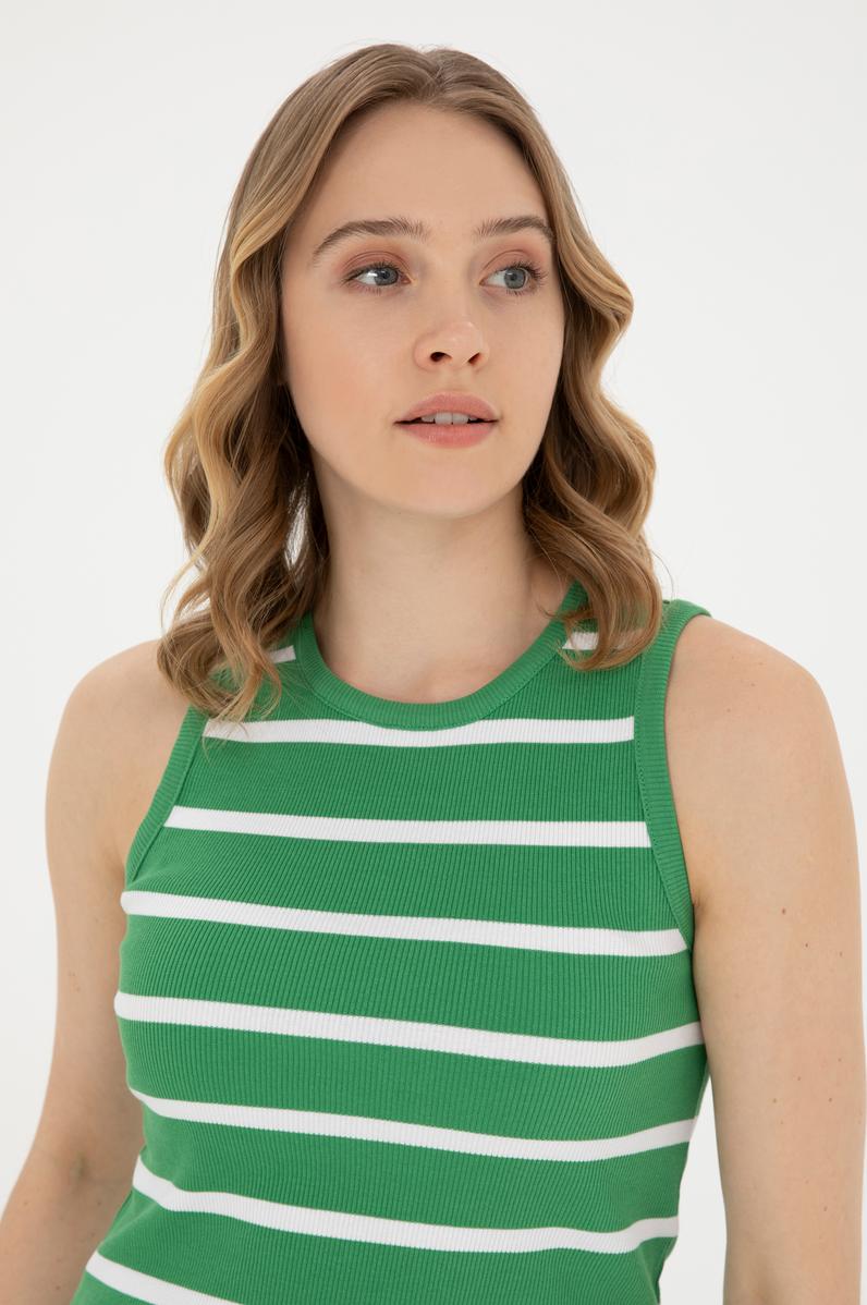 Kadın Yeşil Kolsuz Bisiklet Yaka Tişört