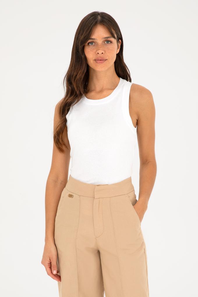 Kadın Beyaz Bisiklet Yaka Kolsuz Basic Tişört