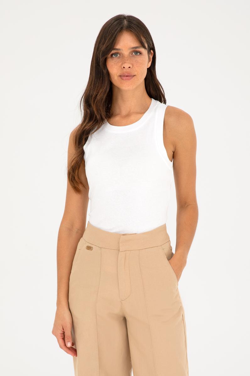 Kadın Beyaz Bisiklet Yaka Kolsuz Basic Tişört