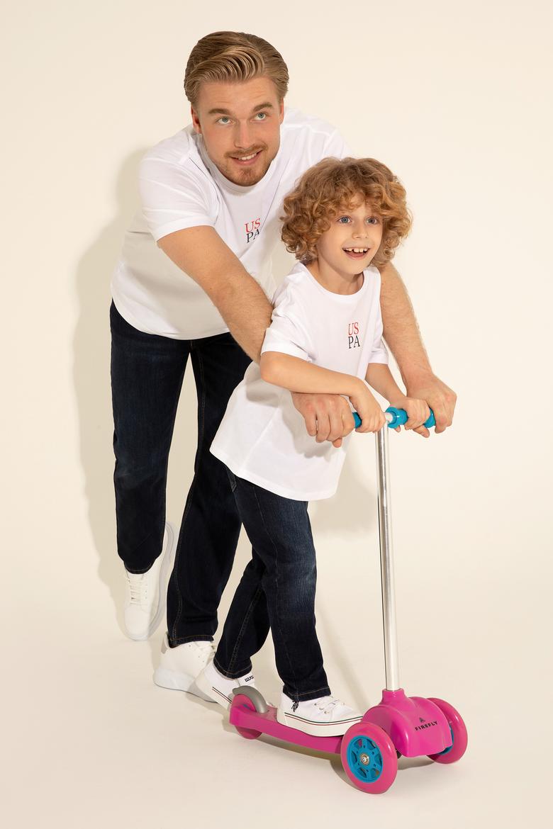 Erkek Çocuk Beyaz Oversize Bisiklet Yaka Tişört