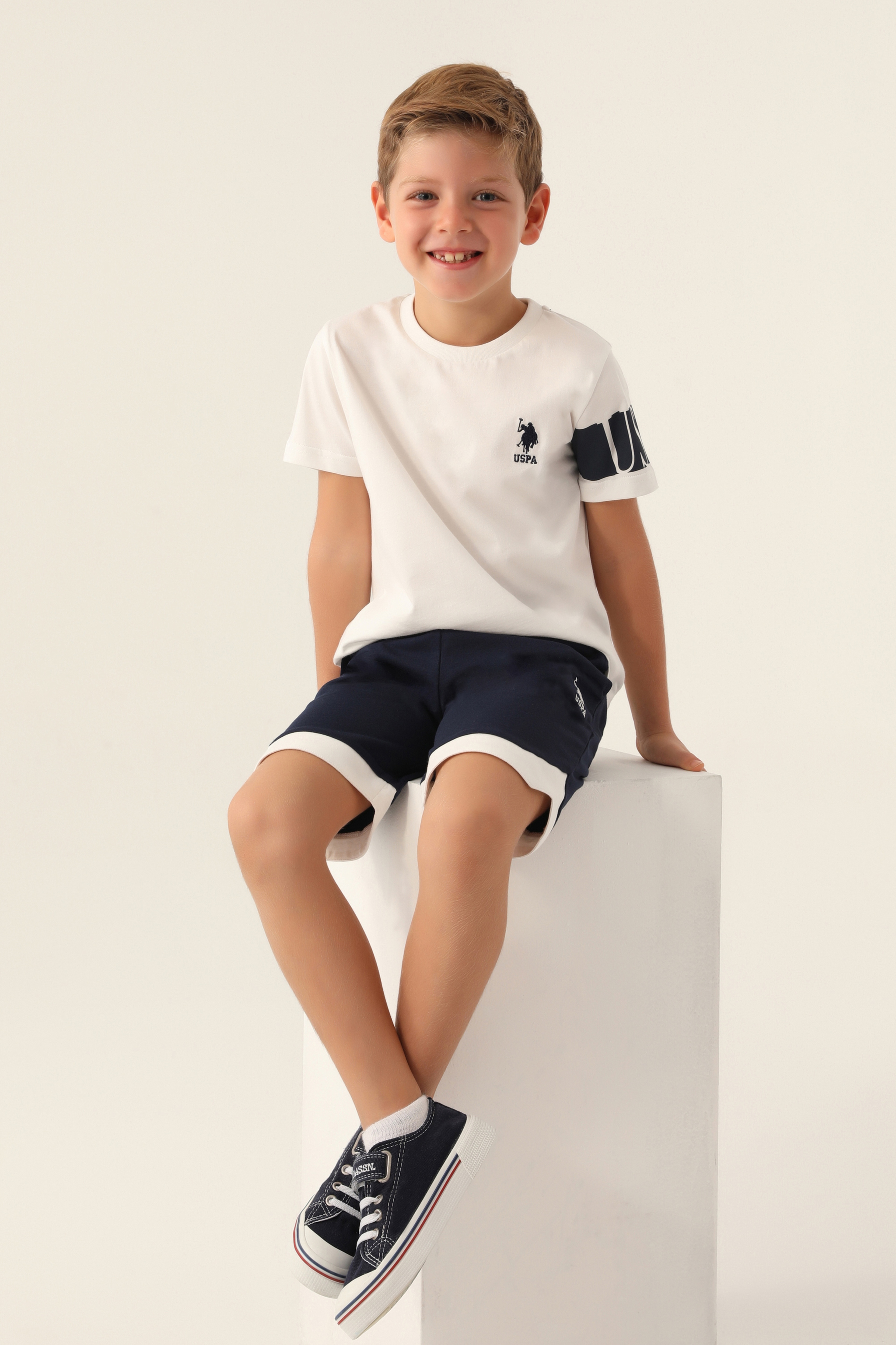 Erkek Çocuk Krem Pijama Takımı - Image 2