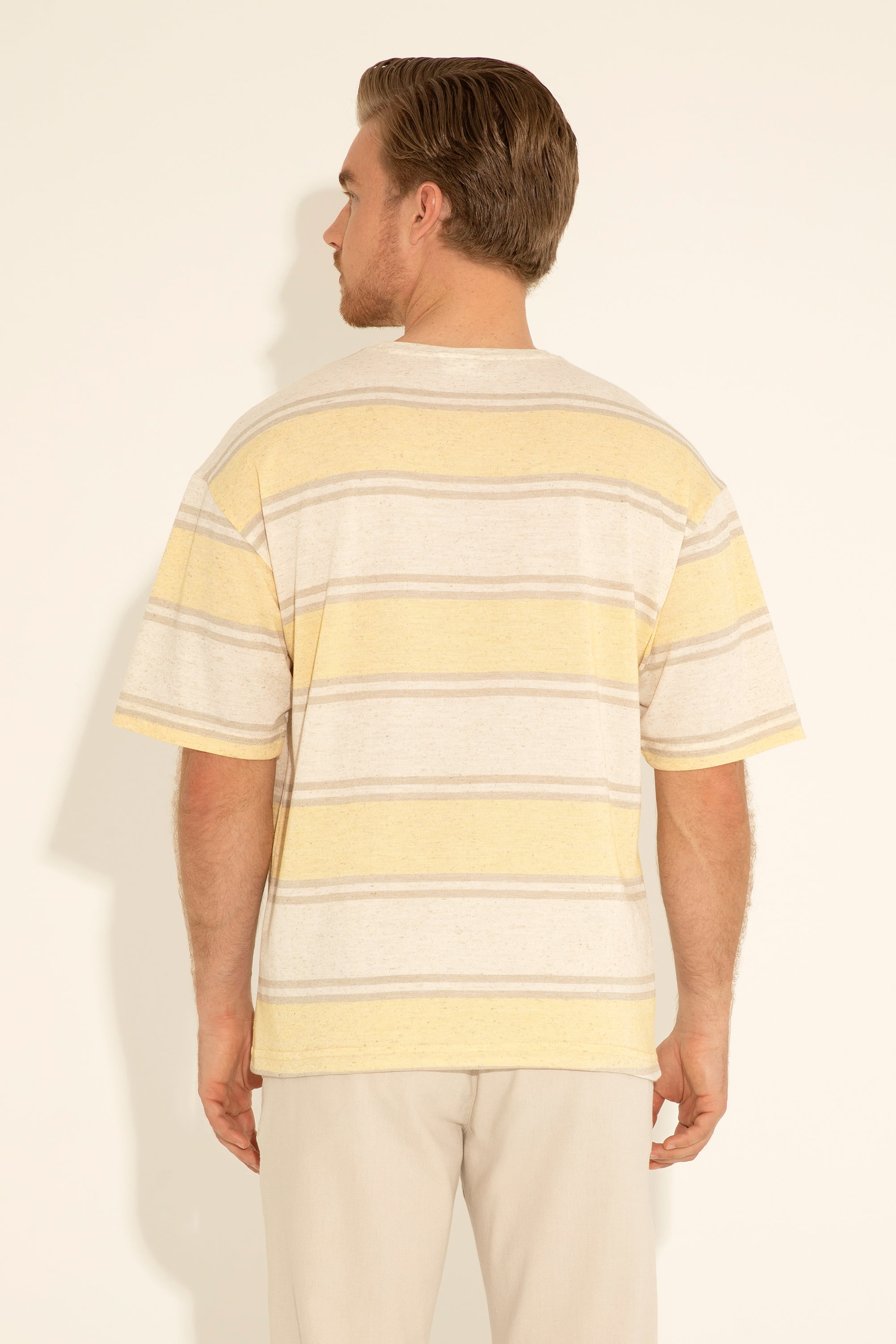 Erkek Comfort Fit Bisiklet Yaka Safran Tişört - Image 6