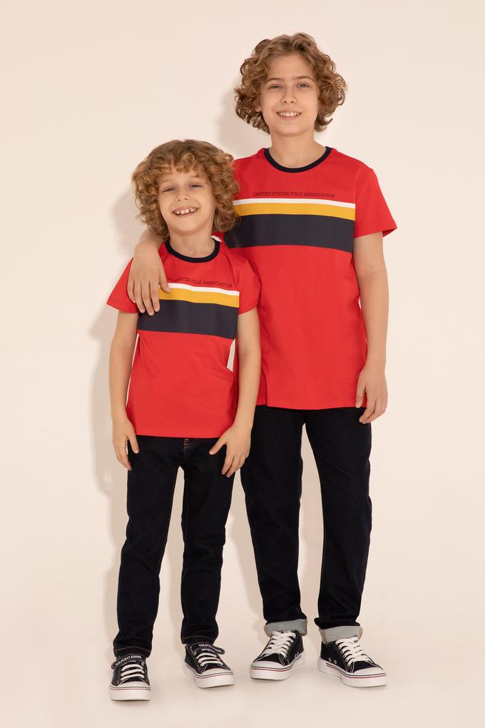 Erkek Çocuk Kırmızı Bisiklet Yaka Tişört