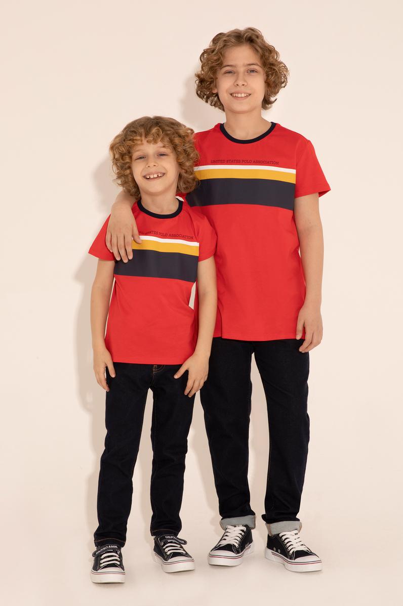 Erkek Çocuk Kırmızı Bisiklet Yaka Tişört