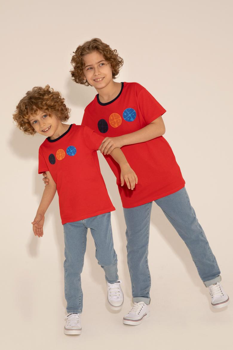 Erkek Çocuk Kırmızı Bisiklet Yaka Tişört