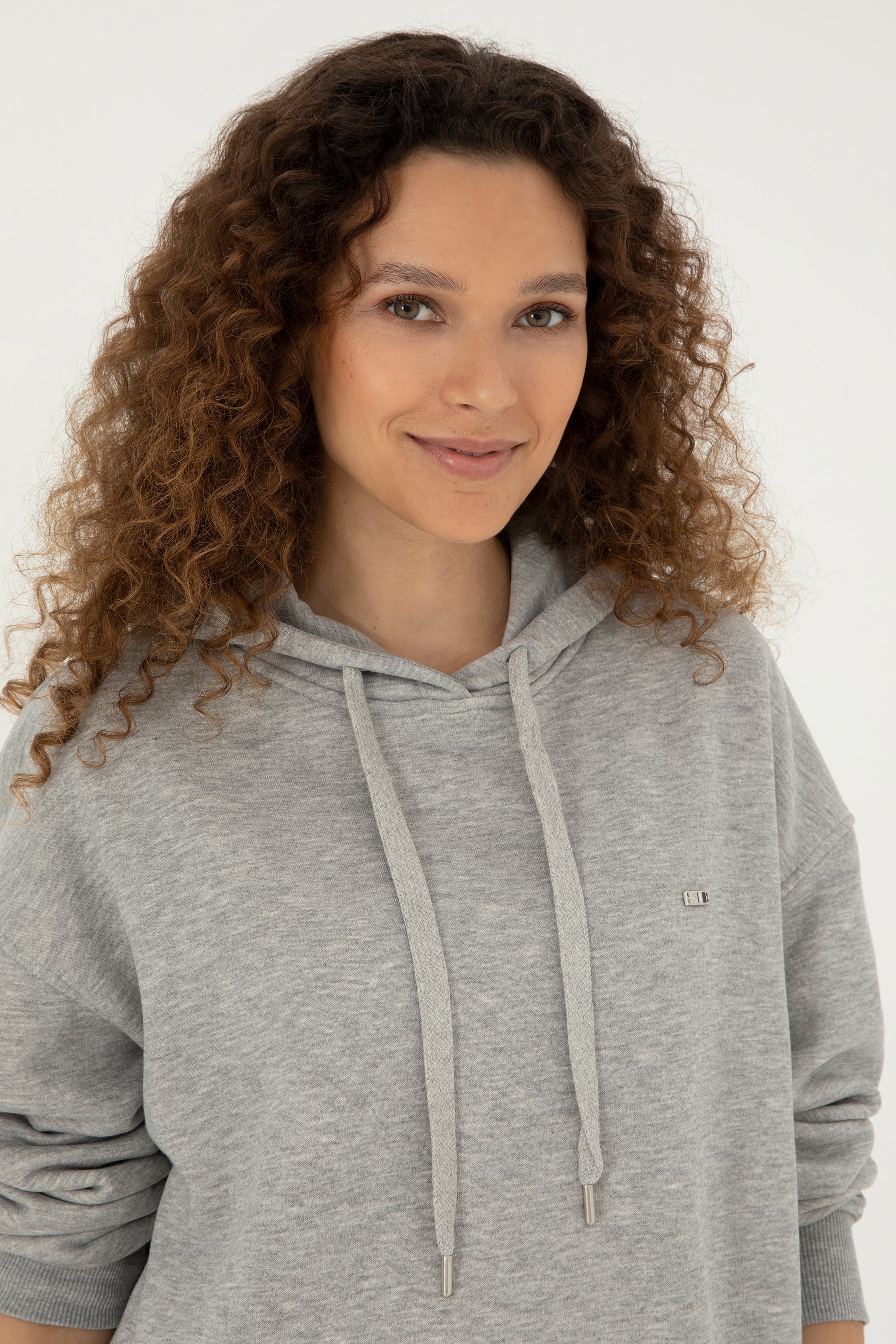 Kadın Gri Melanj Kapüşonlu Sweatshirt - Image 2