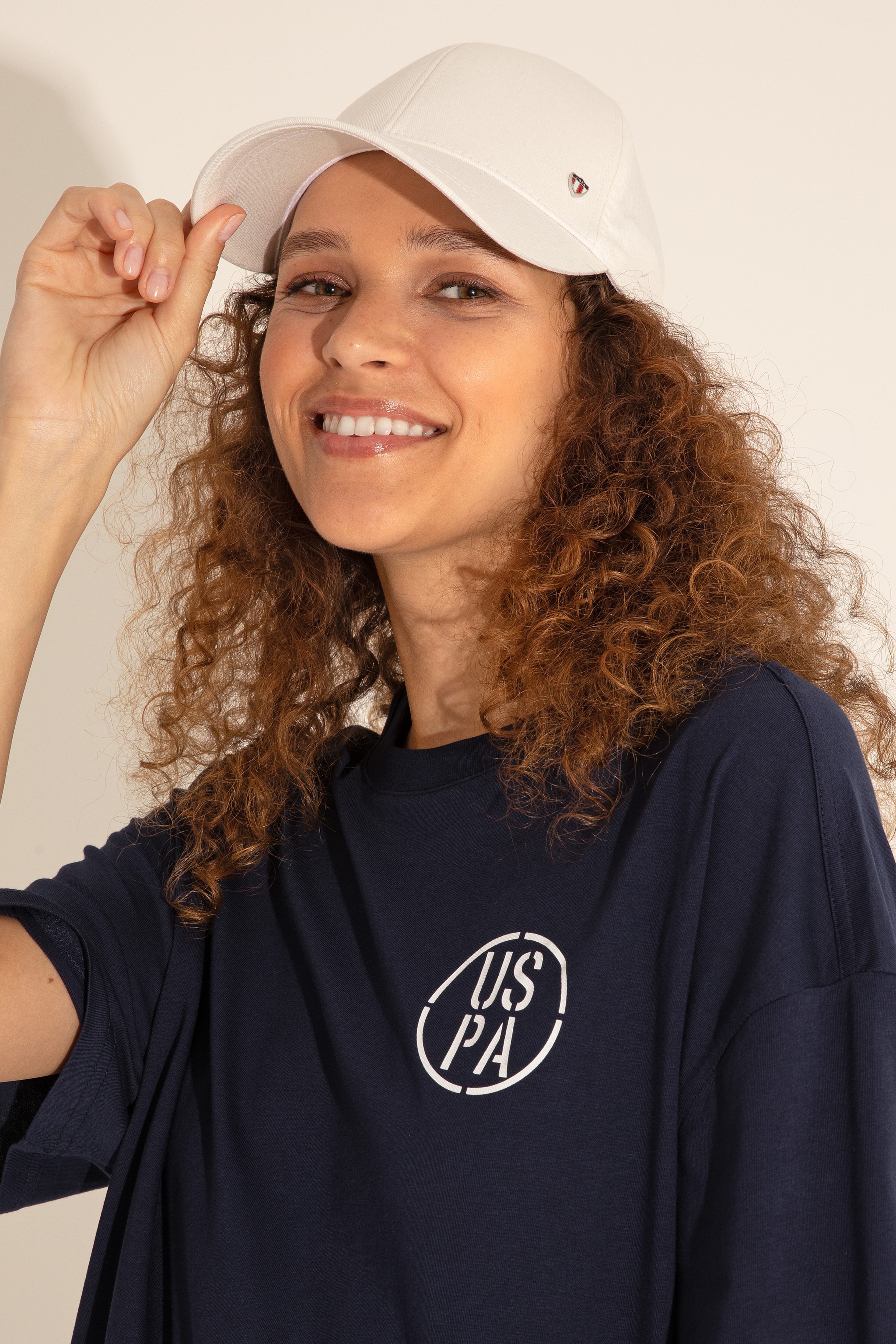 Beyaz Şapka - Image 3