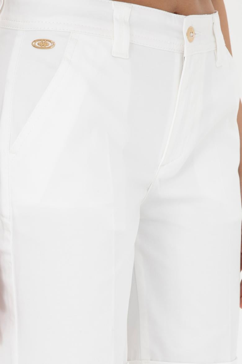 Kadın Beyaz Dokuma Şort - 50281722048