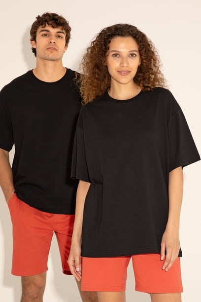 Erkek Comfort Fit Bisiklet Yaka Siyah Tişört