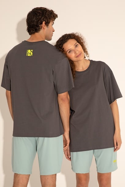 Erkek Comfort Fit Bisiklet Yaka Antrasit Tişört