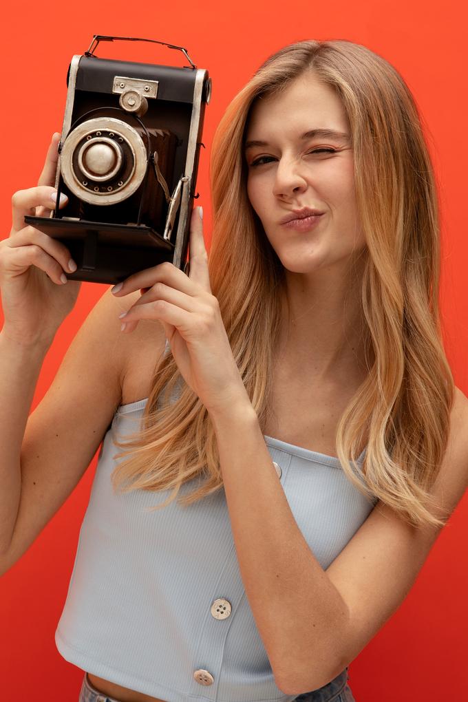 Kadın Açık Mavi Kolsuz Tişört