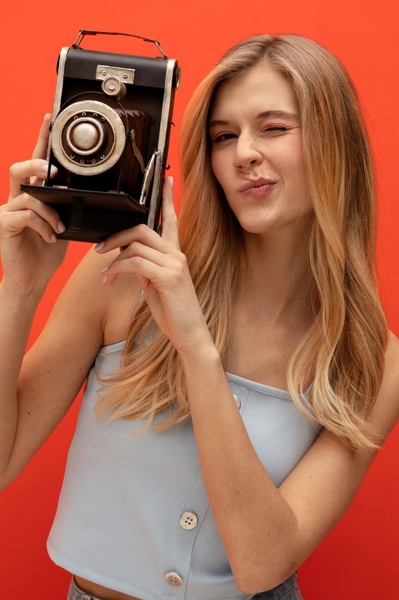 Kadın Açık Mavi Kolsuz Tişört