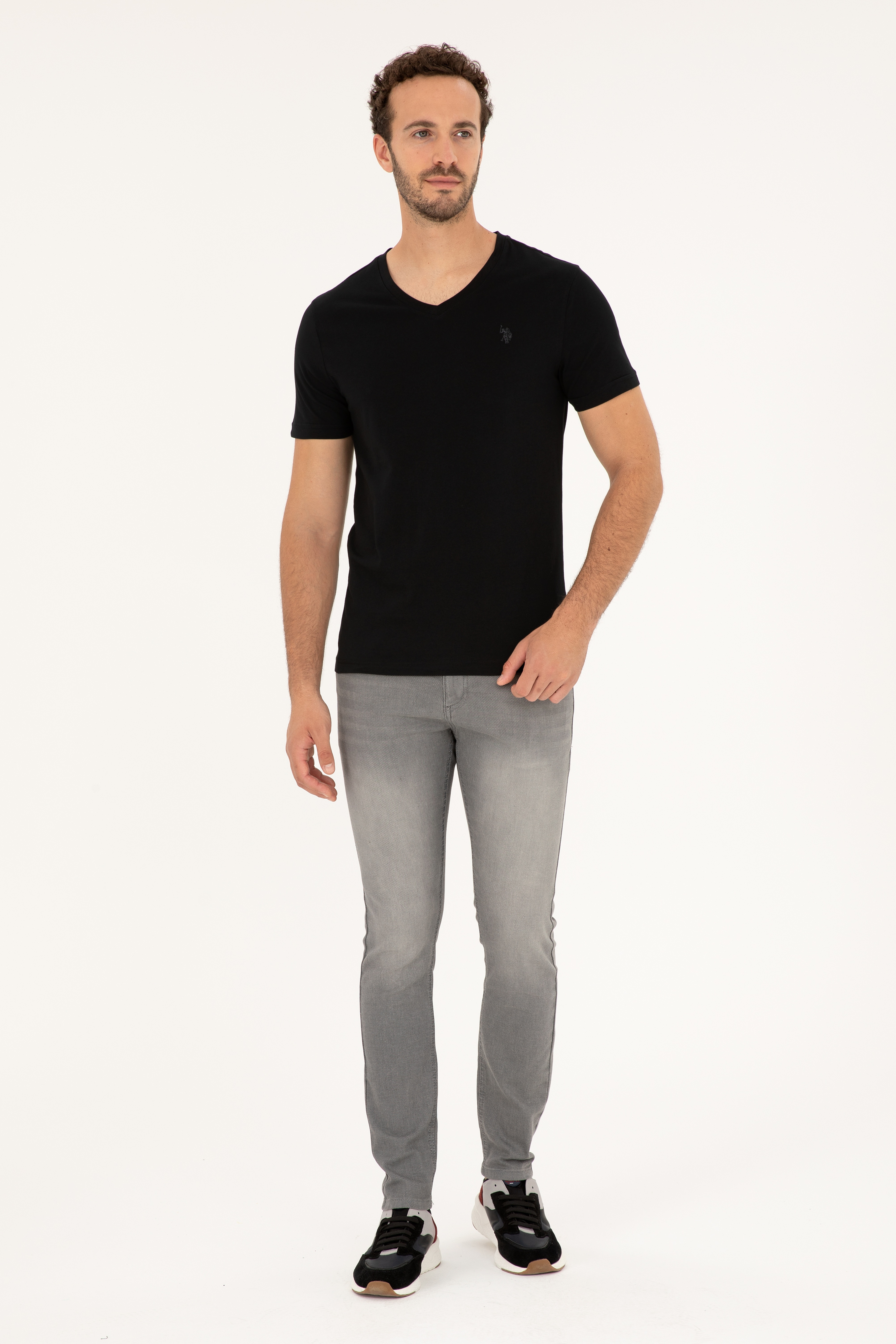 Erkek Slim Fit V Yaka Siyah Basic Tişört - Image 4