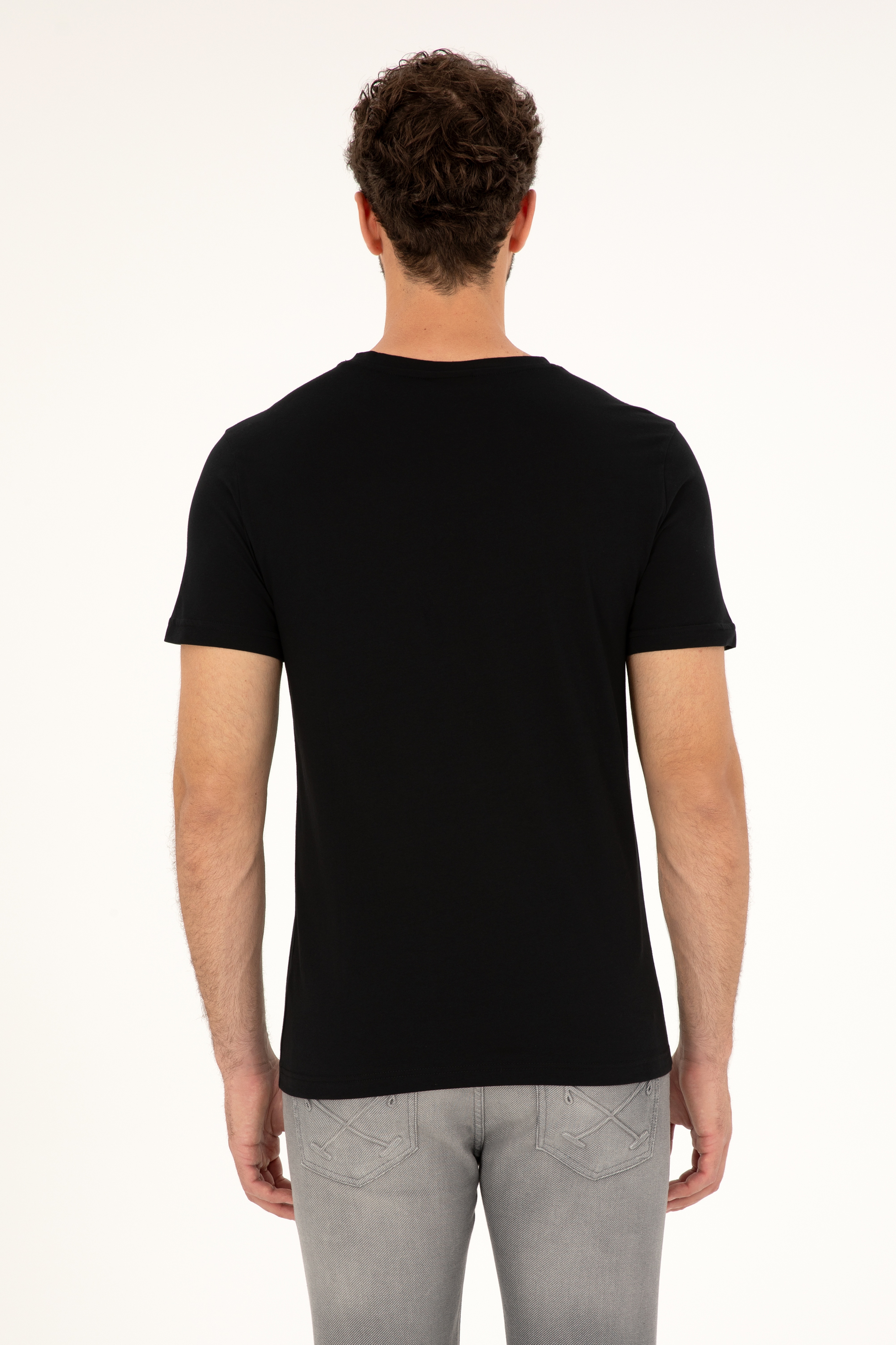 Erkek Slim Fit V Yaka Siyah Basic Tişört - Image 5